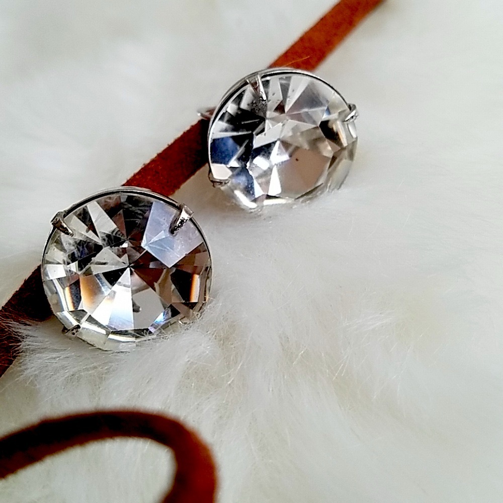 Vintage Vogue Clip on Earrings Signed